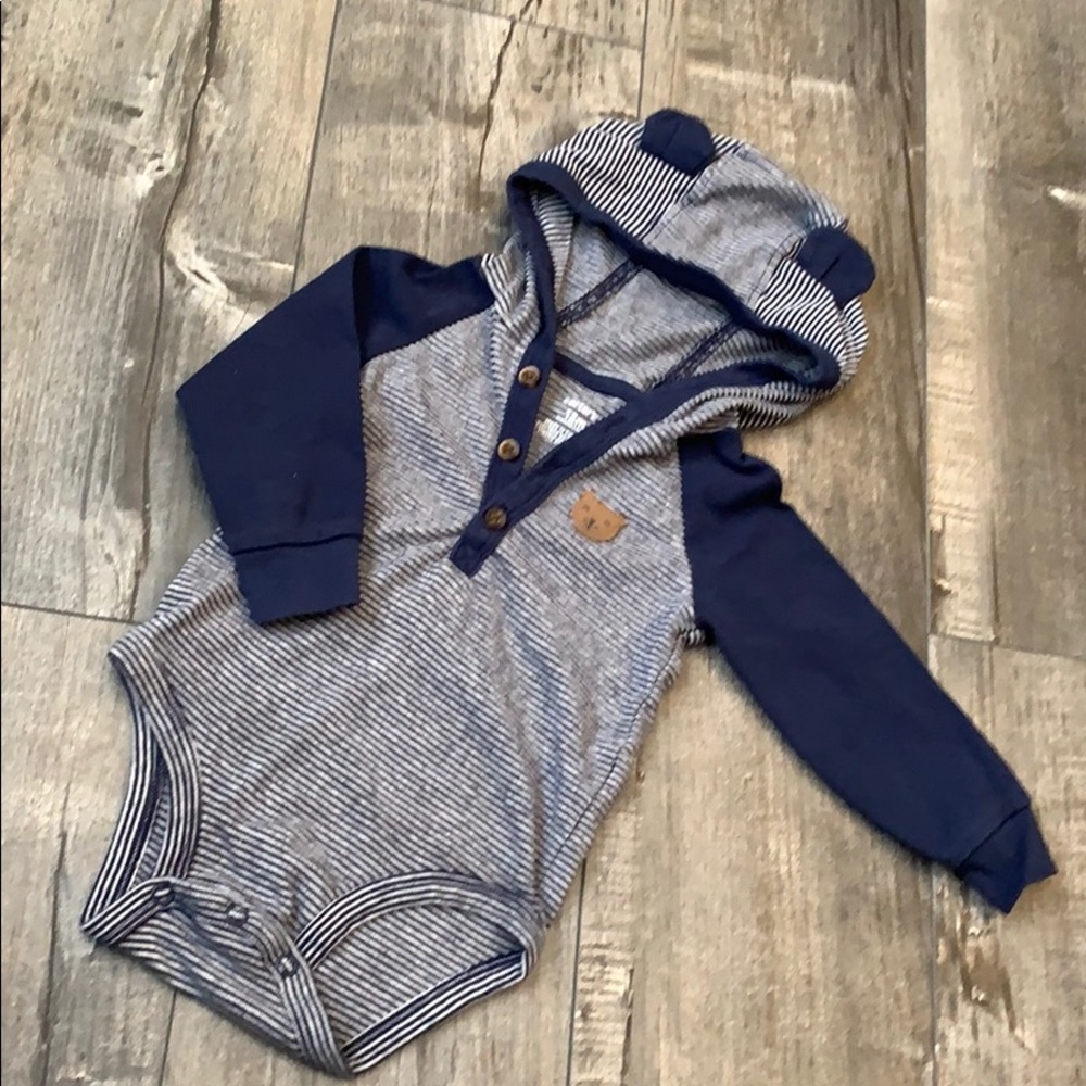 Navy long sleeve onesie with hoodie size 12months